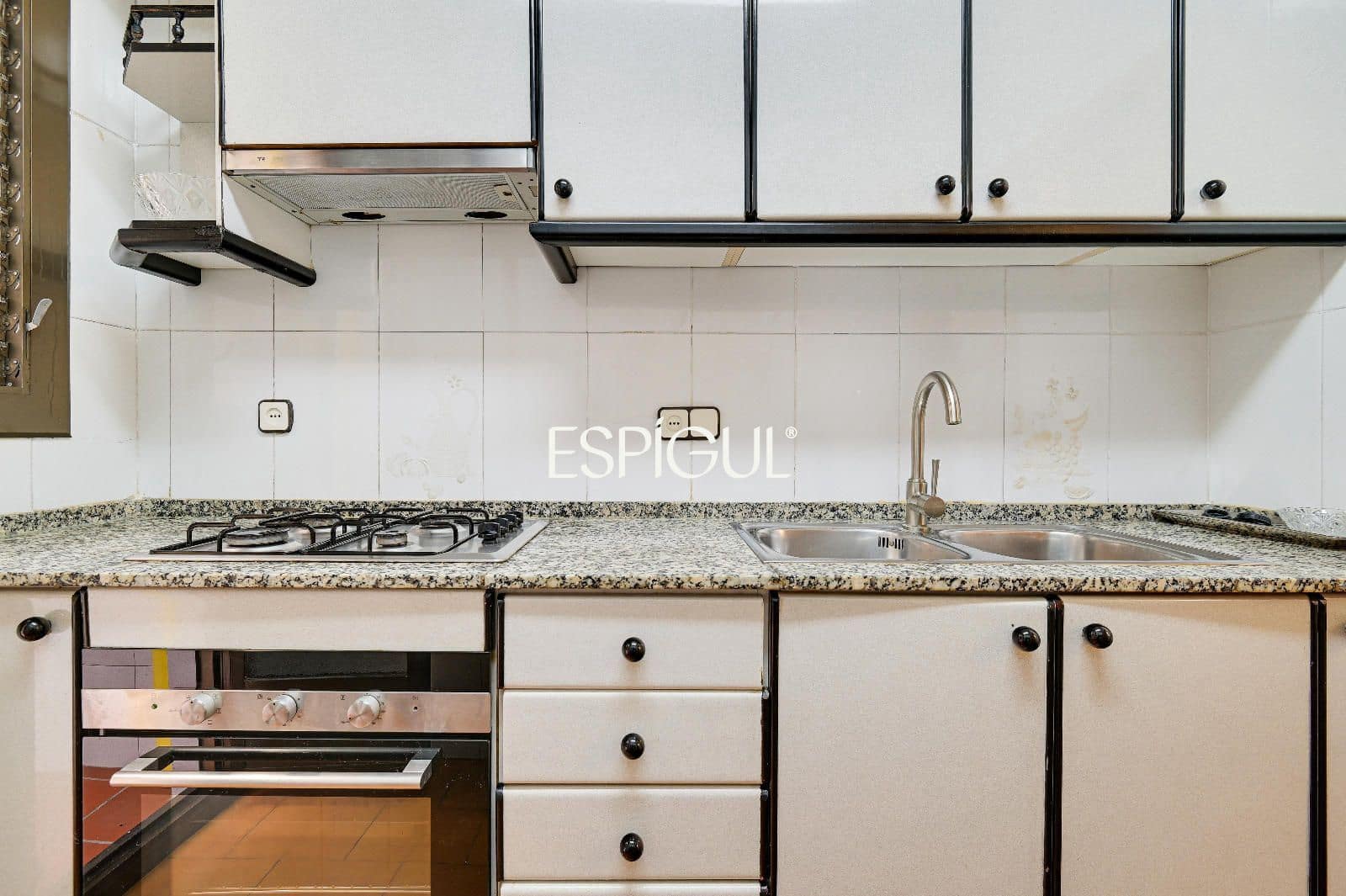 4 sypialnia Mieszkanie na sprzedaż w Miasto Barcelona - 555 000 € (Ref: 10039427)