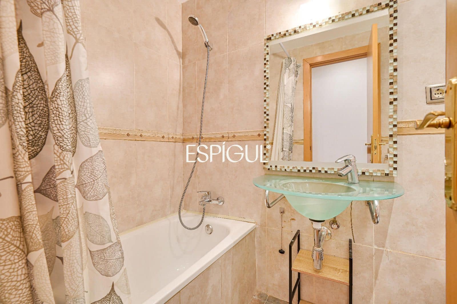 4 sypialnia Mieszkanie na sprzedaż w Miasto Barcelona - 555 000 € (Ref: 10039427)