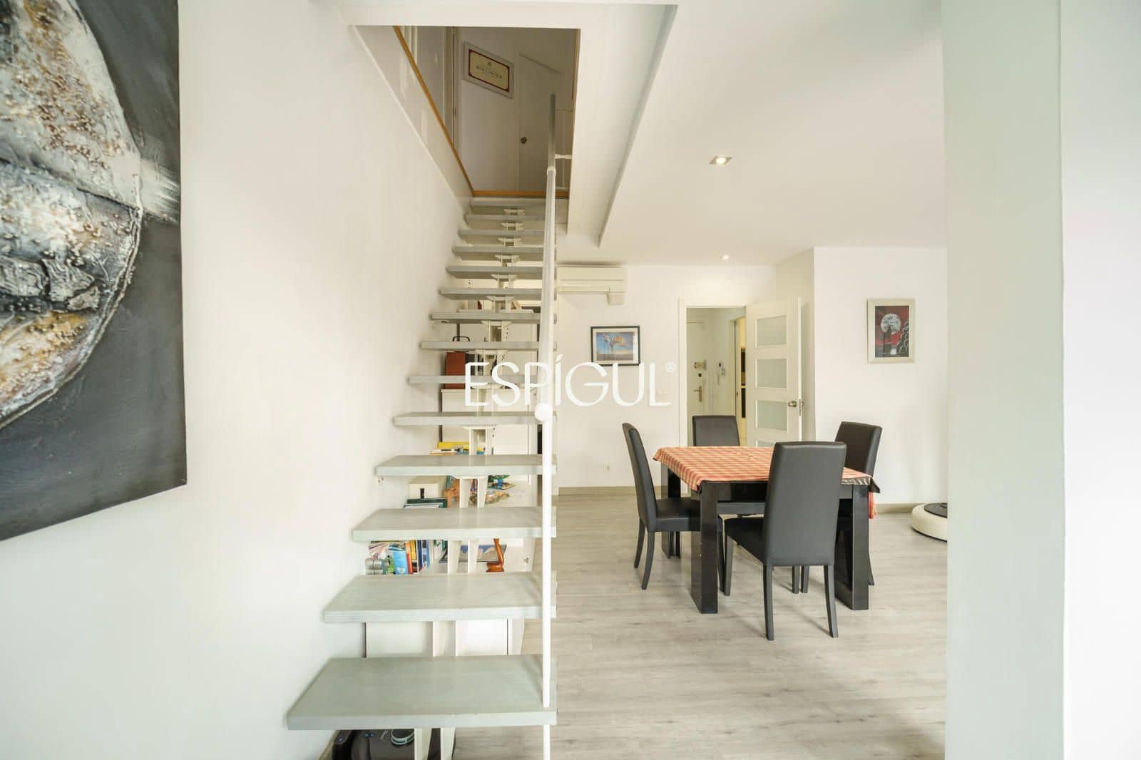 Ático de 4 habitaciones en Barcelona ciudad en venta - 690.000 € (Ref: 10072954)