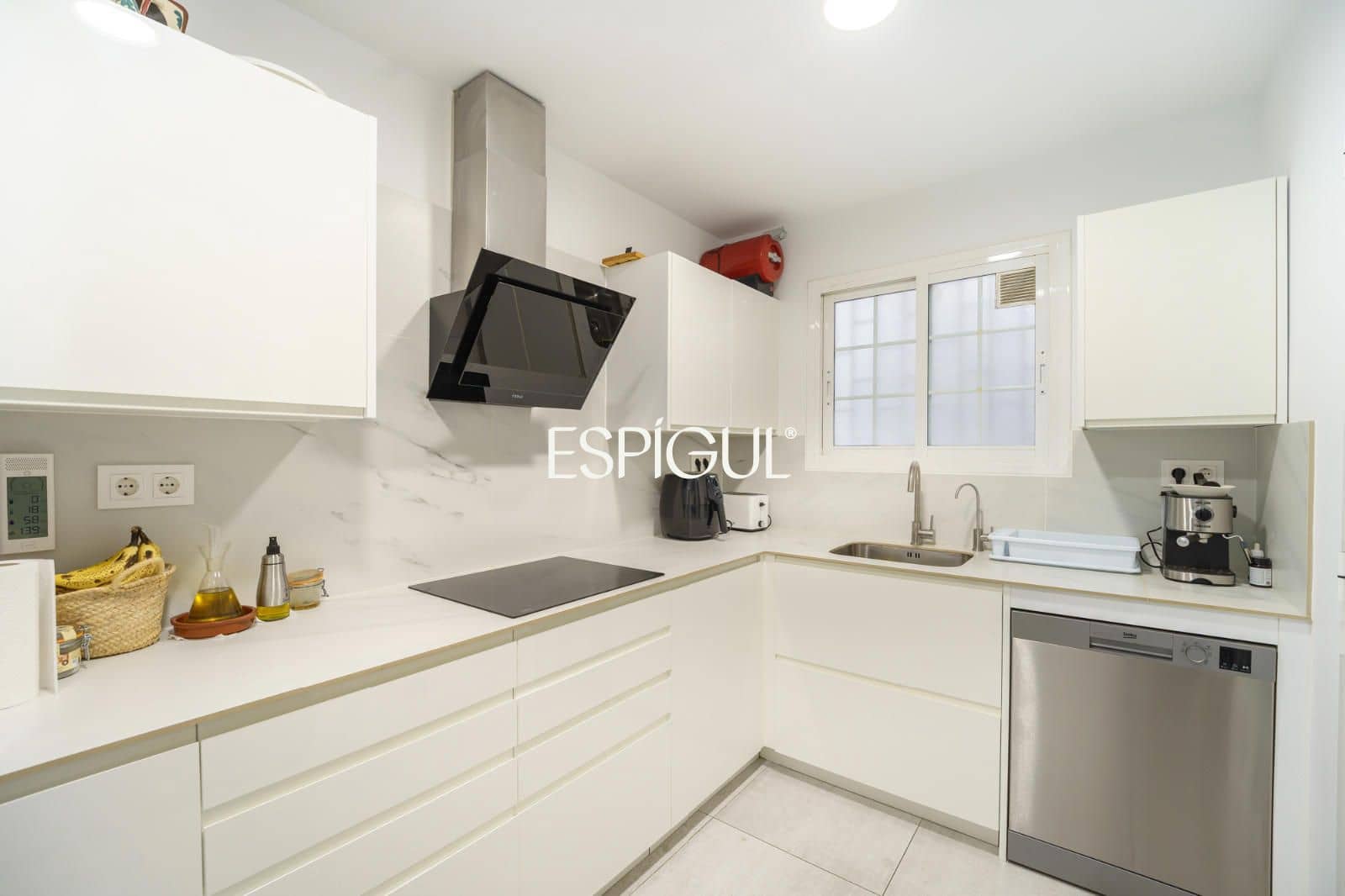 Ático de 4 habitaciones en Barcelona ciudad en venta - 690.000 € (Ref: 10072954)