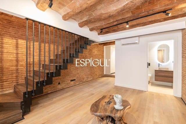 2 bedroom Flat for sale in Sants-Montjuïc, Barcelona city with pool - € 595,000 (Ref: 10078813)