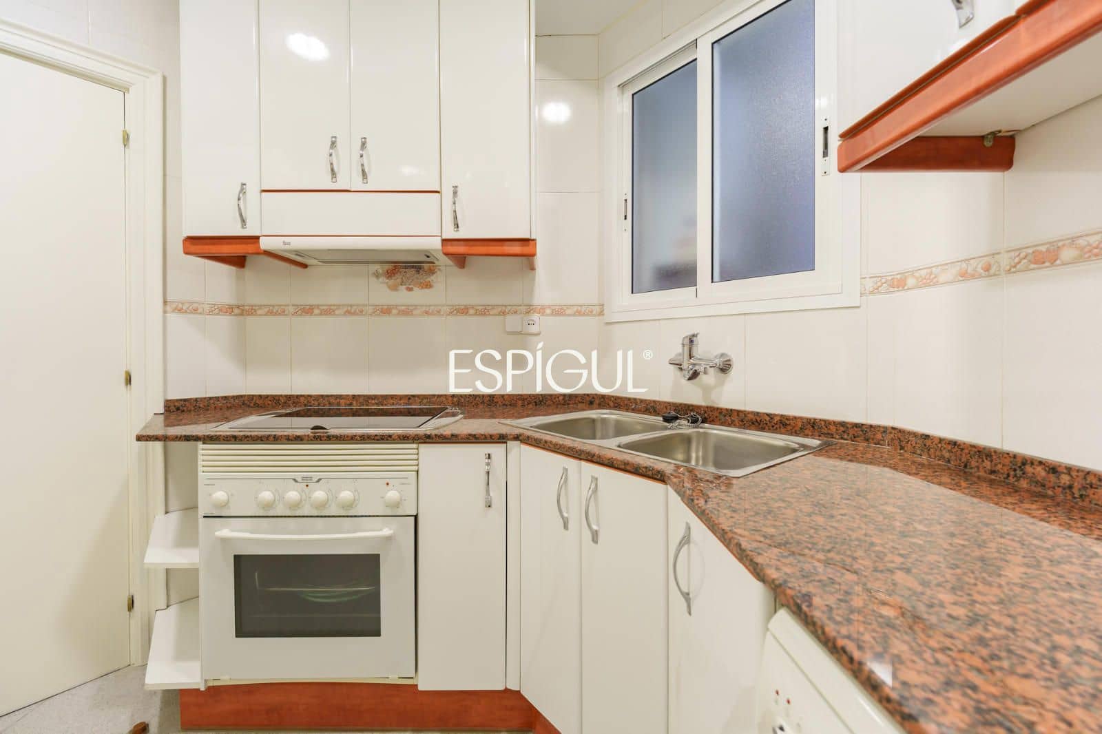 4 sypialnia Mieszkanie na sprzedaż w Miasto Barcelona - 550 000 € (Ref: 10080015)