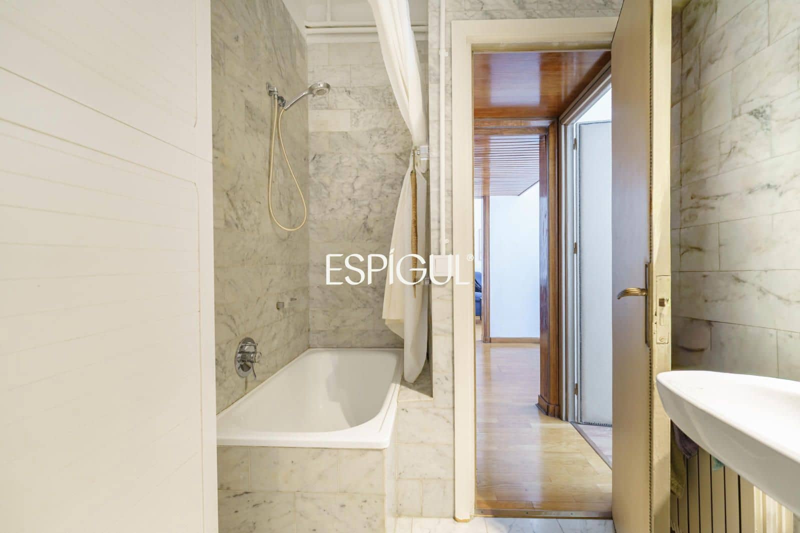 Piso de 3 habitaciones en Barcelona ciudad en venta - 950.000 € (Ref: 10085099)