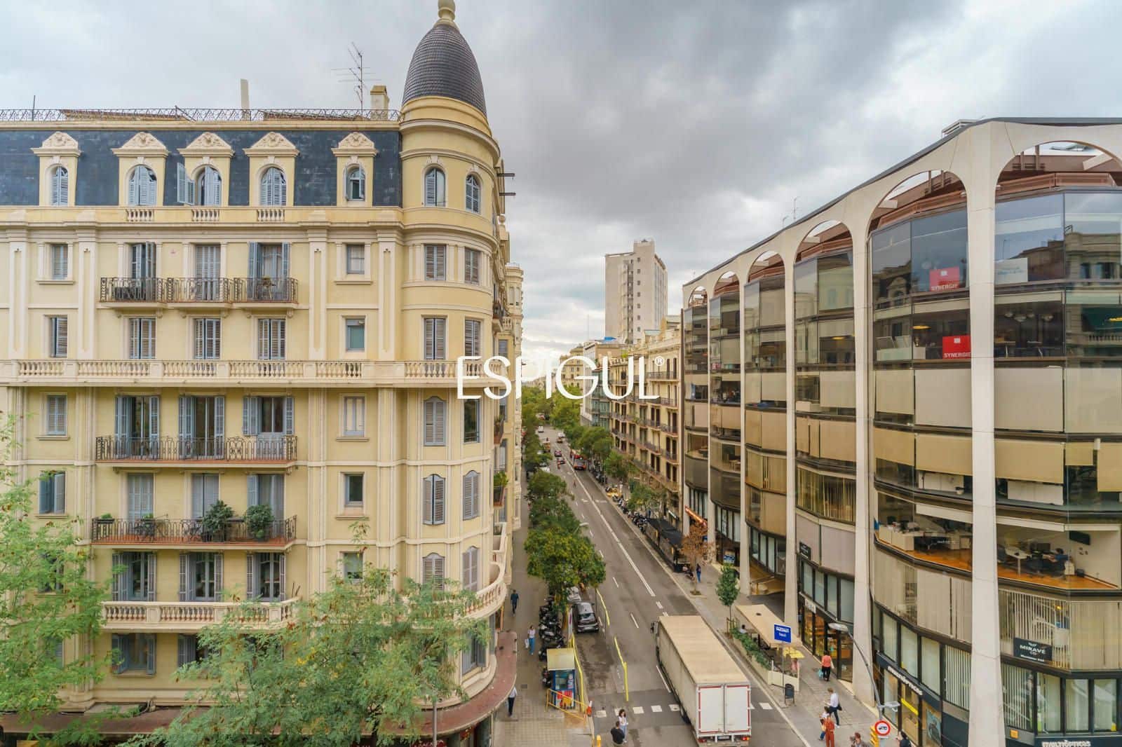 Piso de 3 habitaciones en Barcelona ciudad en venta - 950.000 € (Ref: 10085099)