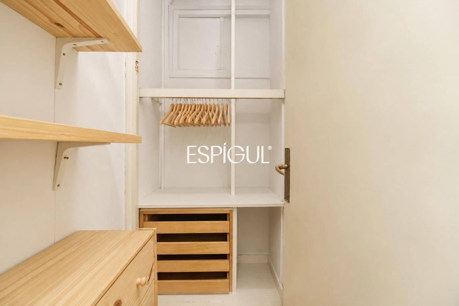 Piso de 3 habitaciones en Barcelona ciudad en venta - 950.000 € (Ref: 10085099)