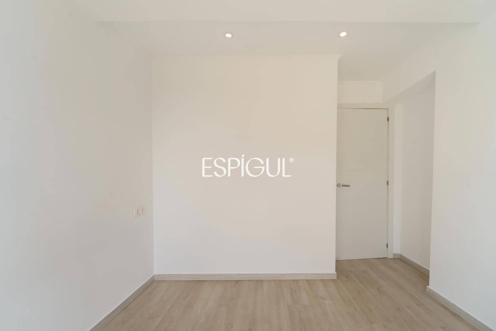 3 slaapkamer Penthouse te koop in Barcelona stad - € 595.000 (Ref: 10093853)