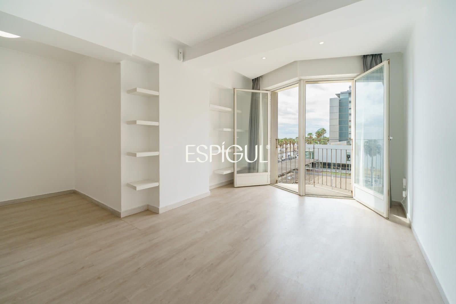 3 slaapkamer Penthouse te koop in Barcelona stad - € 595.000 (Ref: 10093853)