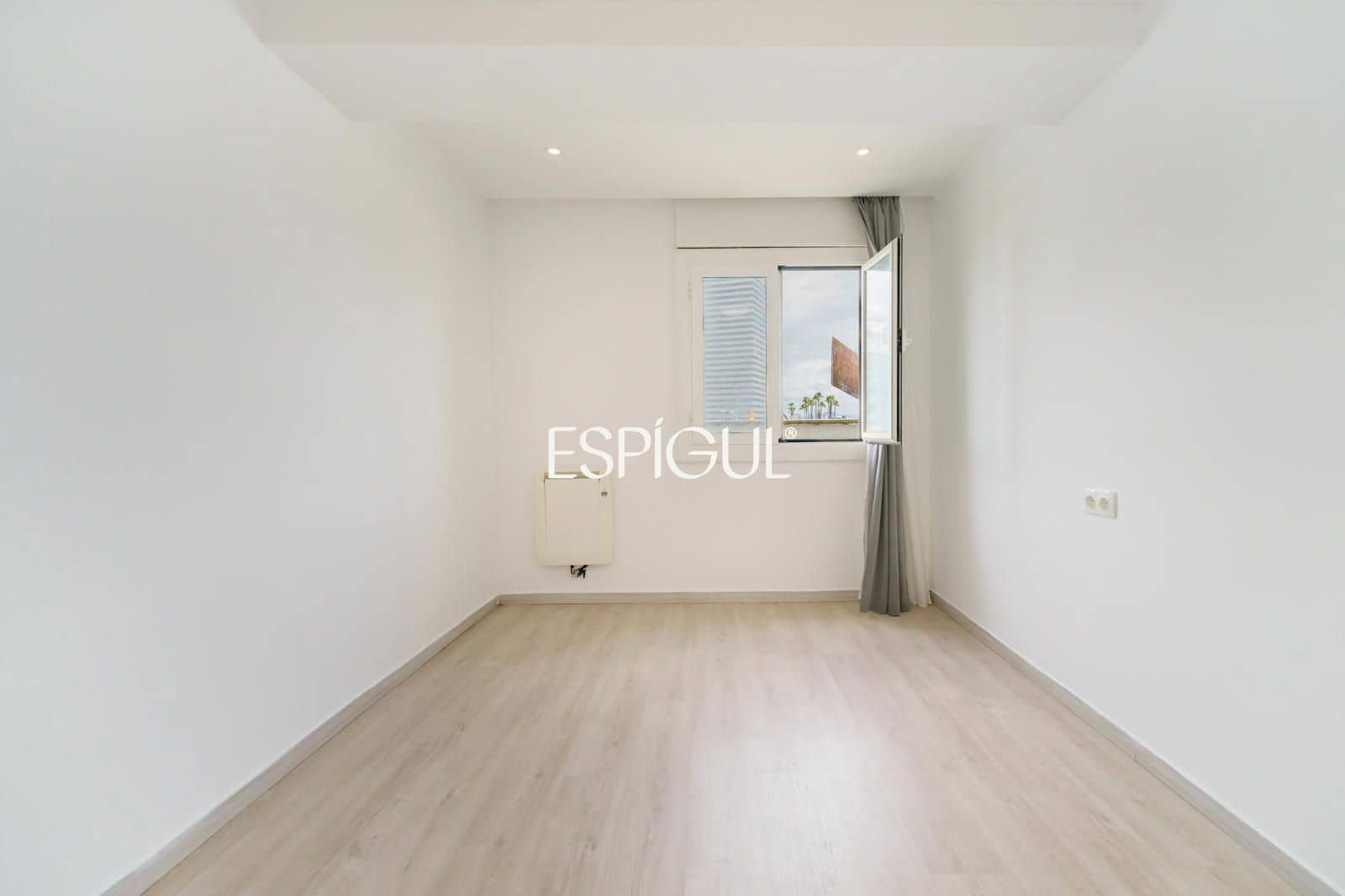 3 slaapkamer Penthouse te koop in Barcelona stad - € 595.000 (Ref: 10093853)