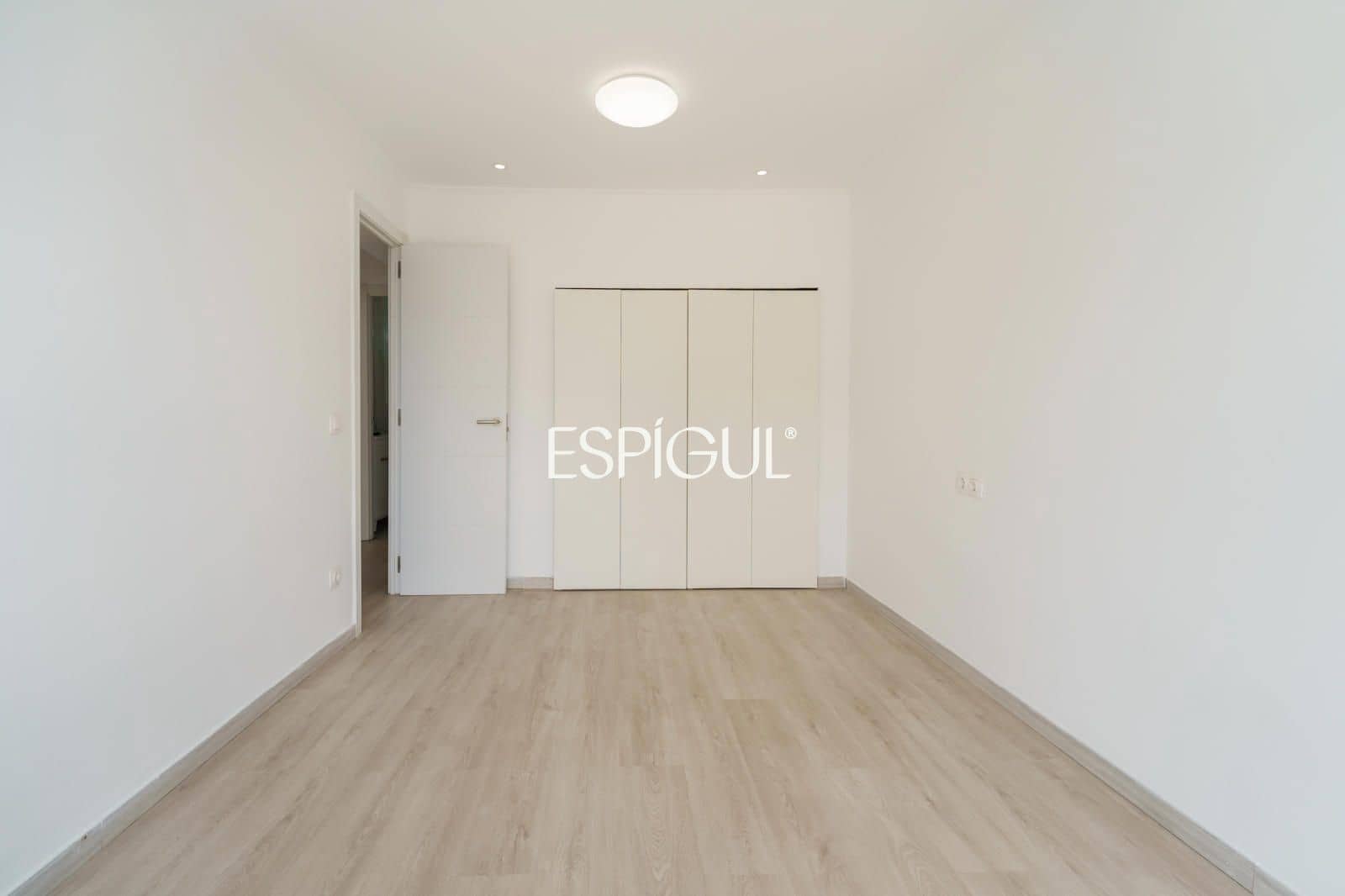 3 slaapkamer Penthouse te koop in Barcelona stad - € 595.000 (Ref: 10093853)