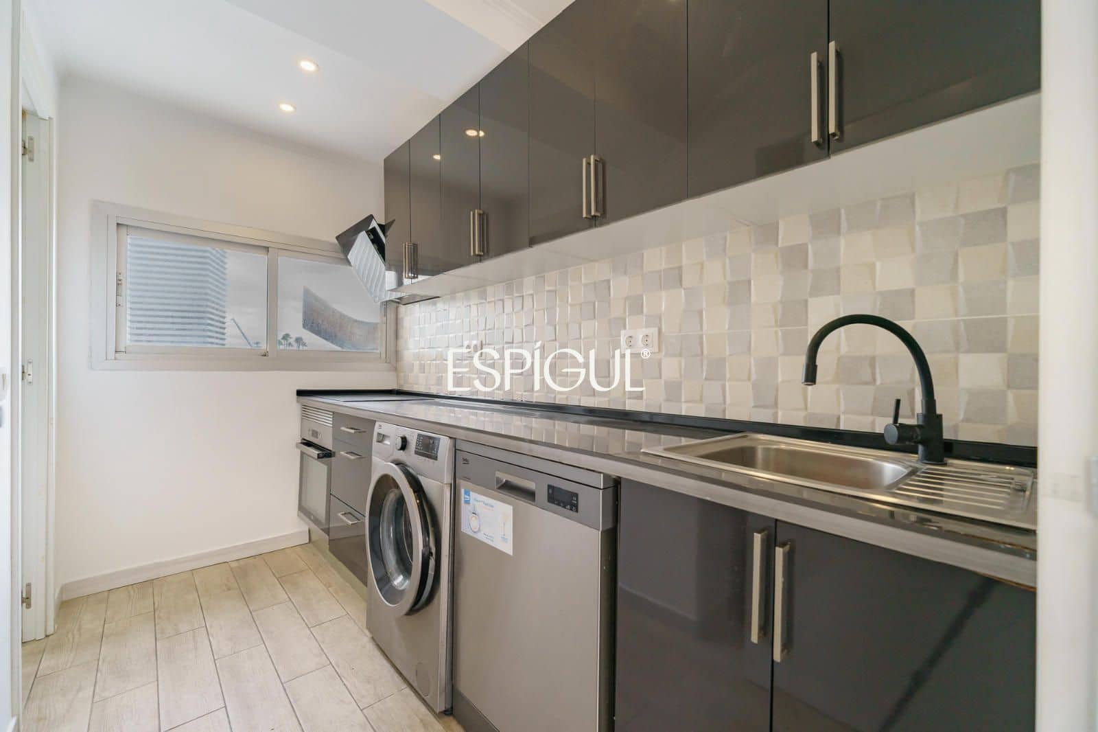 3 slaapkamer Penthouse te koop in Barcelona stad - € 595.000 (Ref: 10093853)