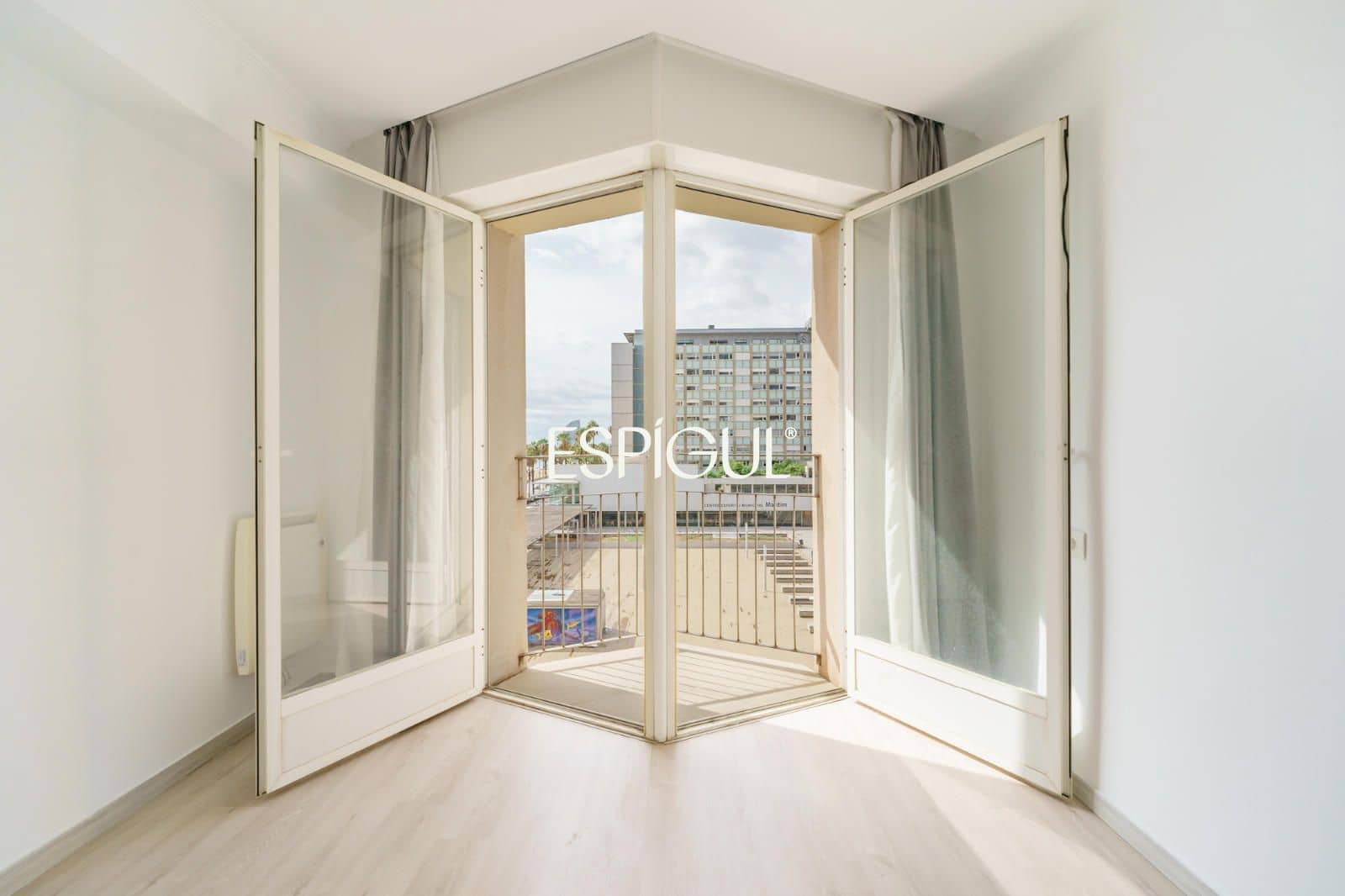 3 slaapkamer Penthouse te koop in Barcelona stad - € 595.000 (Ref: 10093853)
