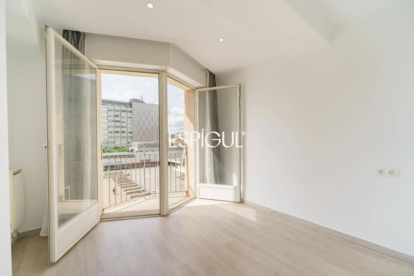 3 slaapkamer Penthouse te koop in Barcelona stad - € 595.000 (Ref: 10093853)