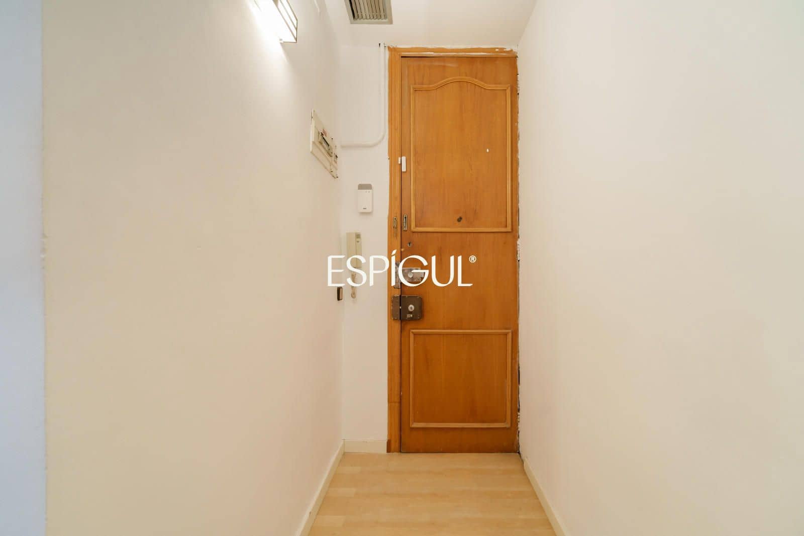 2 Zimmer Wohnung zu verkaufen in Barcelona Stadt mit Pool - 320.000 € (Ref: 10106587)