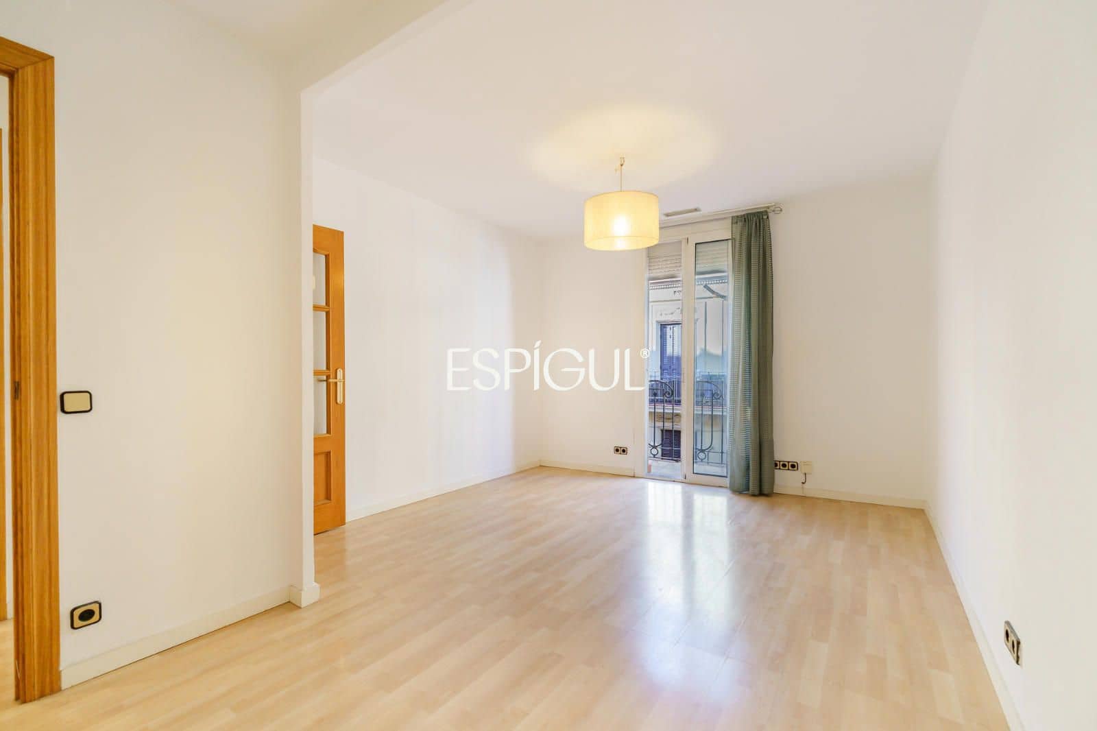 2 Zimmer Wohnung zu verkaufen in Barcelona Stadt mit Pool - 320.000 € (Ref: 10106587)