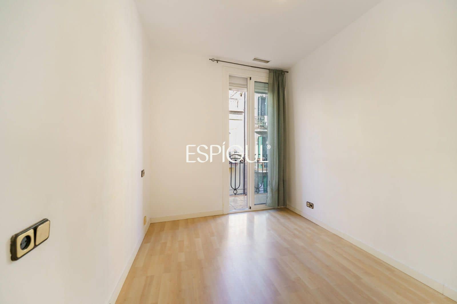 2 Zimmer Wohnung zu verkaufen in Barcelona Stadt mit Pool - 320.000 € (Ref: 10106587)