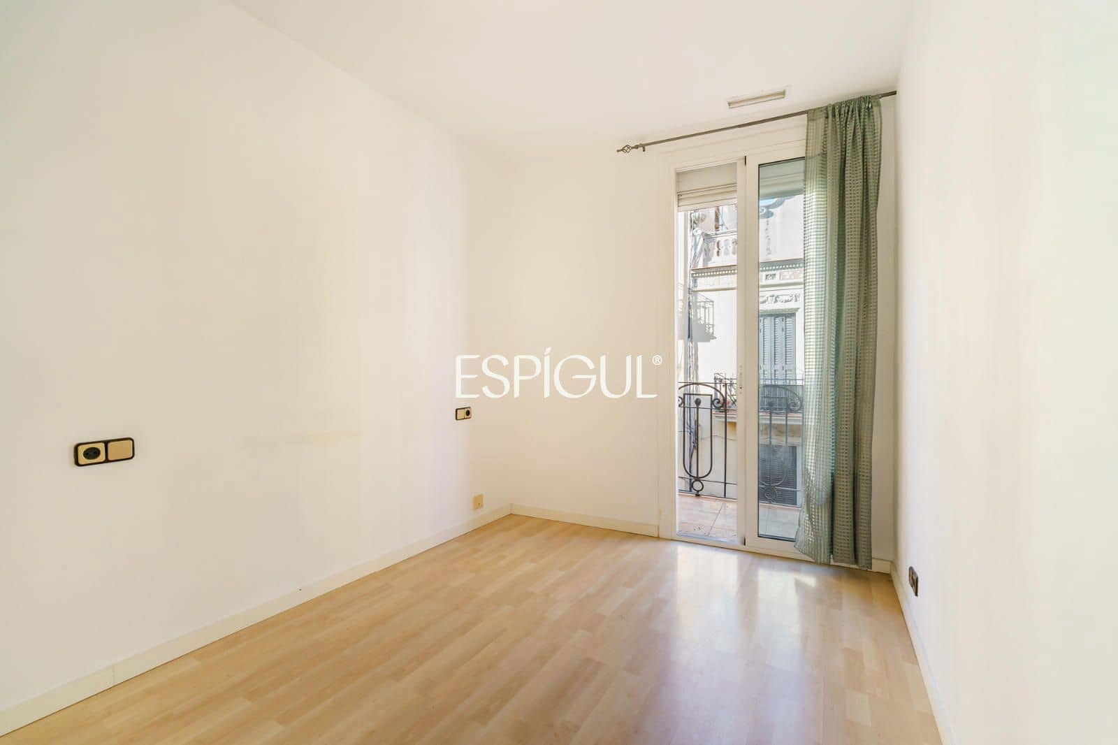 2 Zimmer Wohnung zu verkaufen in Barcelona Stadt mit Pool - 320.000 € (Ref: 10106587)