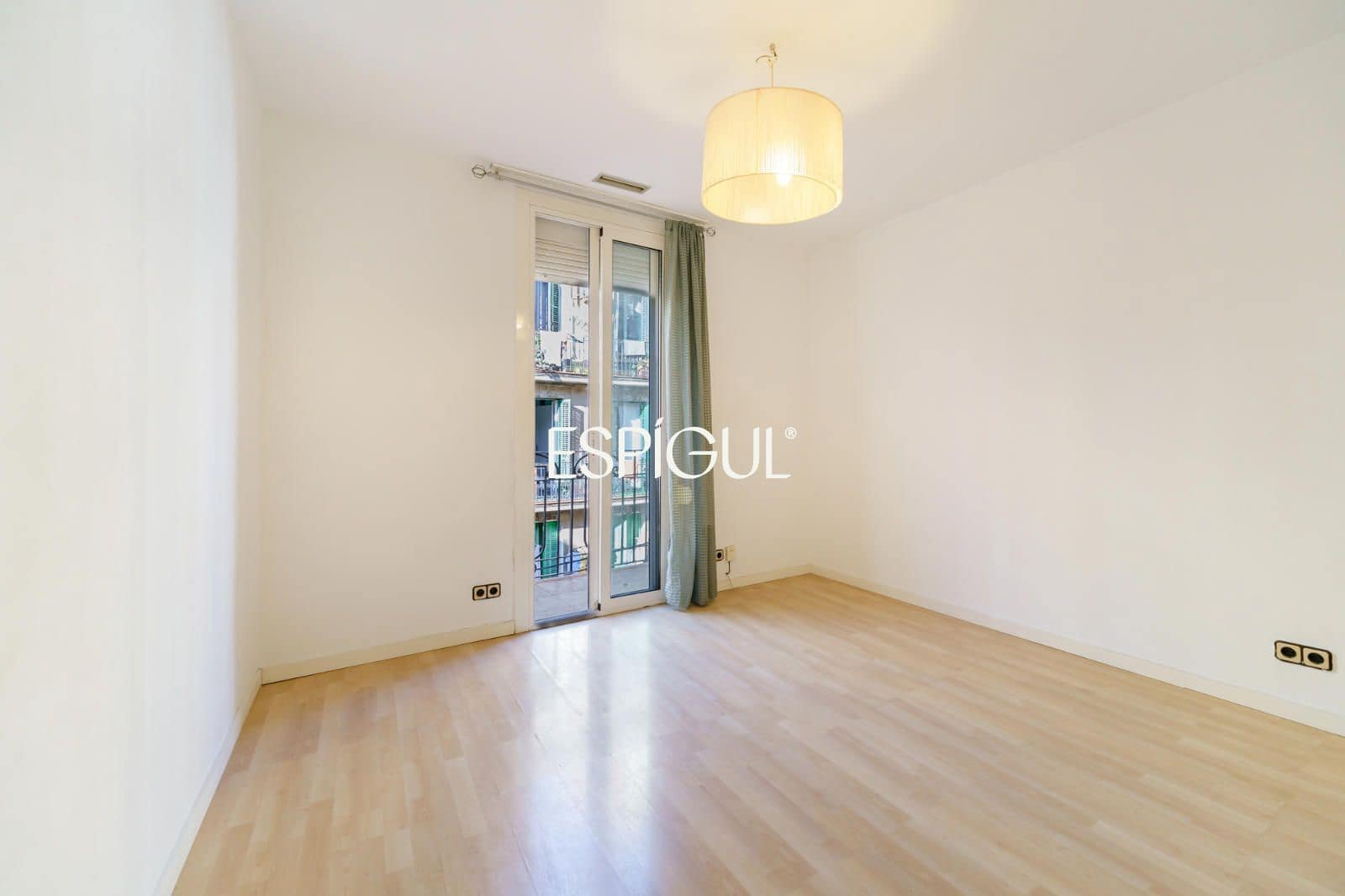 2 Zimmer Wohnung zu verkaufen in Barcelona Stadt mit Pool - 320.000 € (Ref: 10106587)