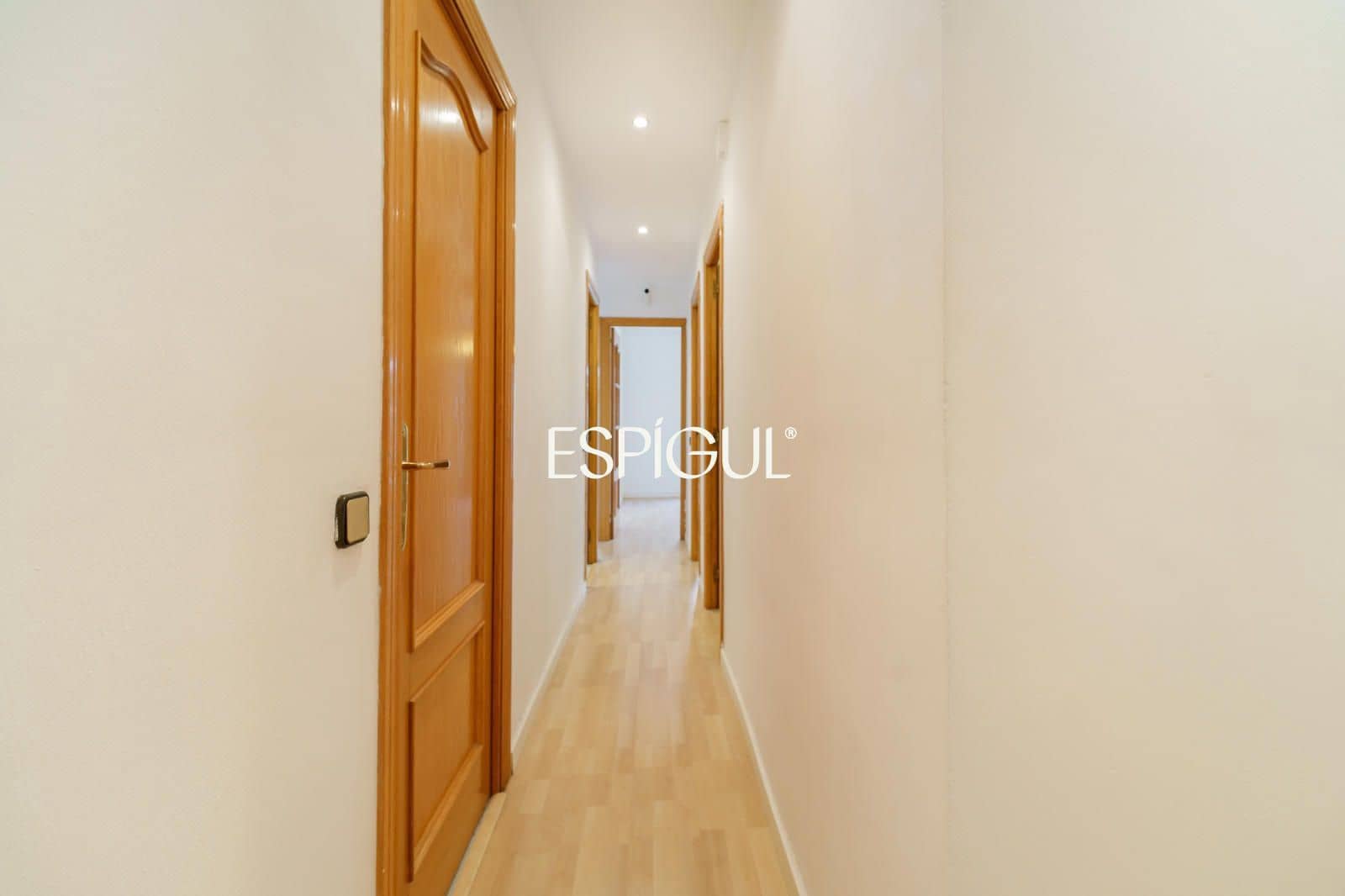 2 Zimmer Wohnung zu verkaufen in Barcelona Stadt mit Pool - 320.000 € (Ref: 10106587)