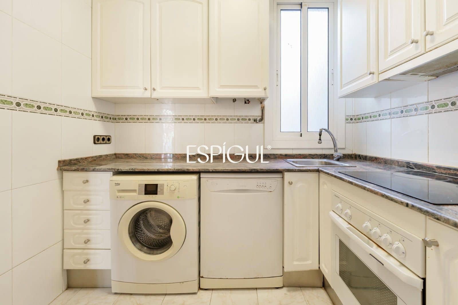 2 Zimmer Wohnung zu verkaufen in Barcelona Stadt mit Pool - 320.000 € (Ref: 10106587)
