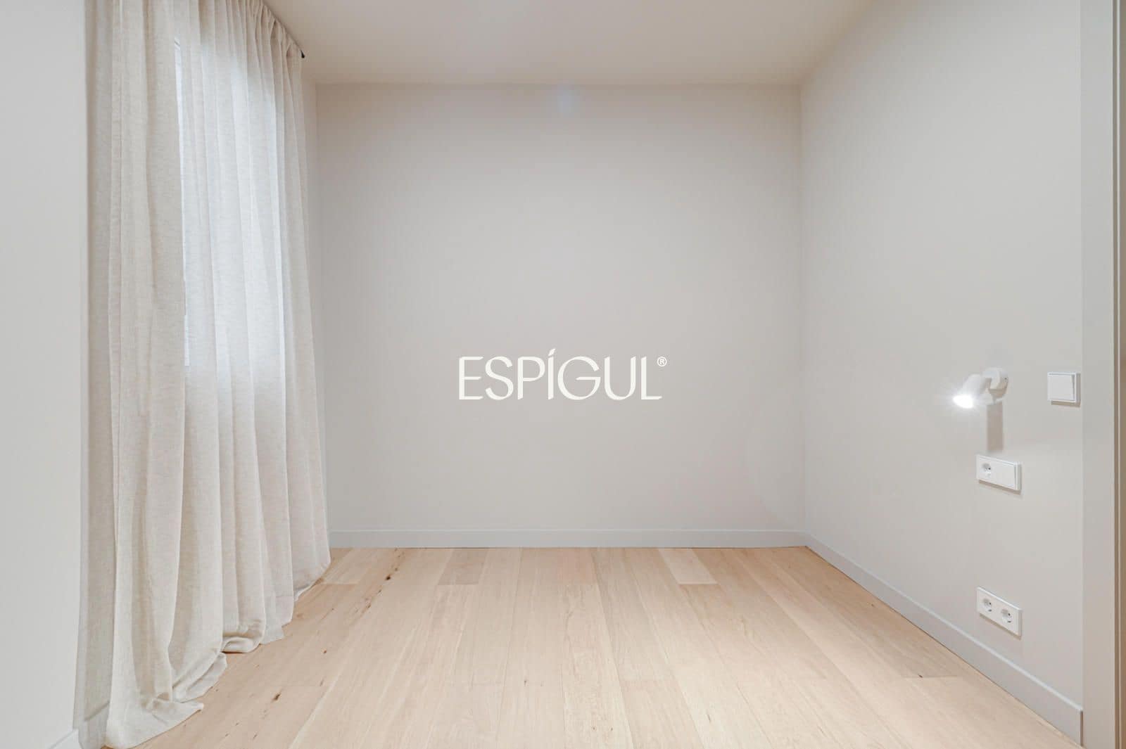 Piso de 4 habitaciones en Barcelona ciudad en venta - 1.590.000 € (Ref: 10113396)