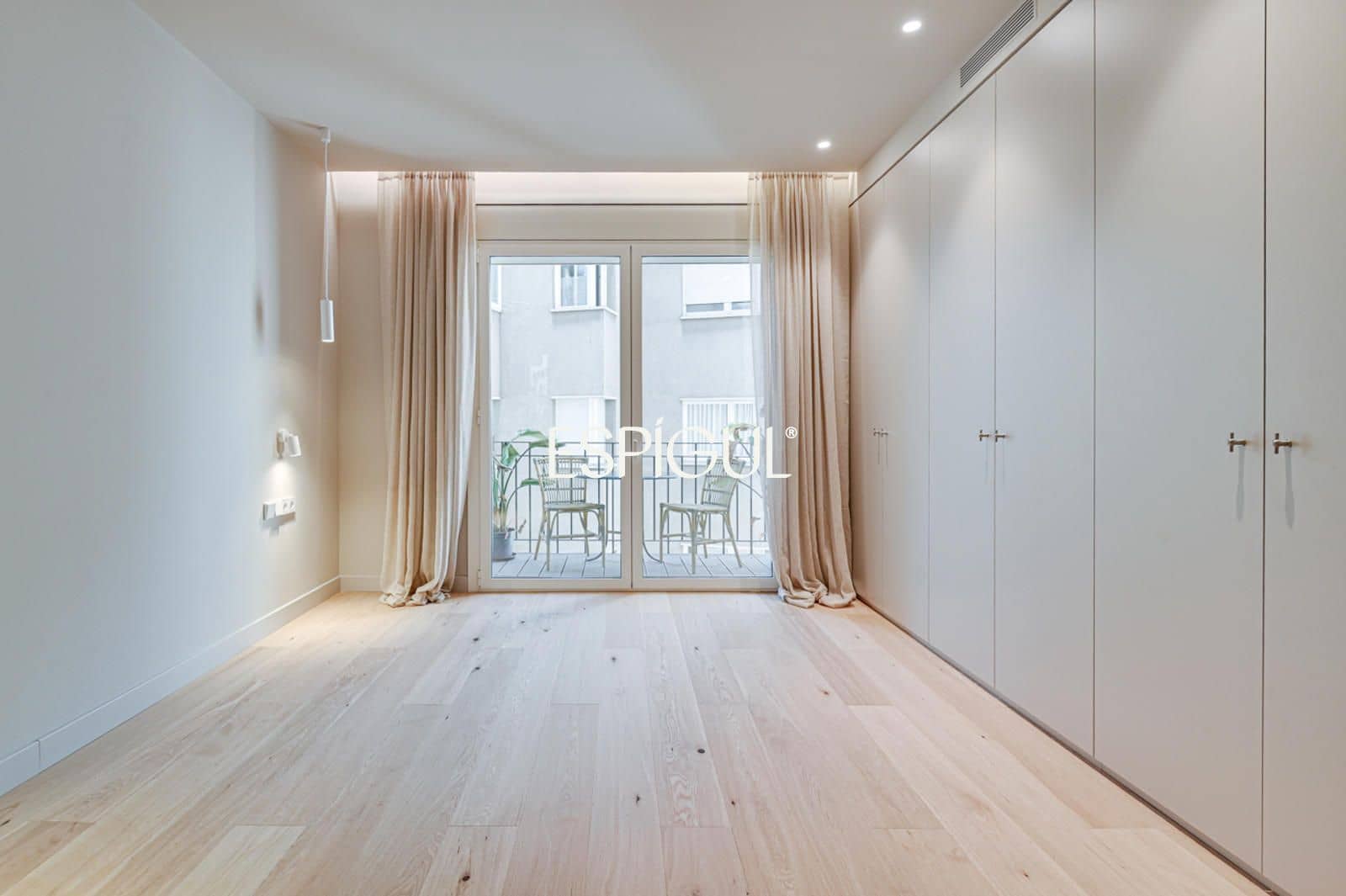 Piso de 4 habitaciones en Barcelona ciudad en venta - 1.590.000 € (Ref: 10113396)