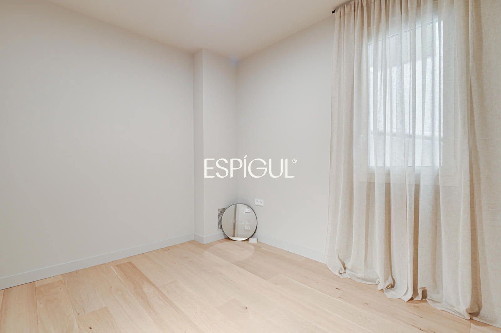 Piso de 4 habitaciones en Barcelona ciudad en venta - 1.590.000 € (Ref: 10113396)