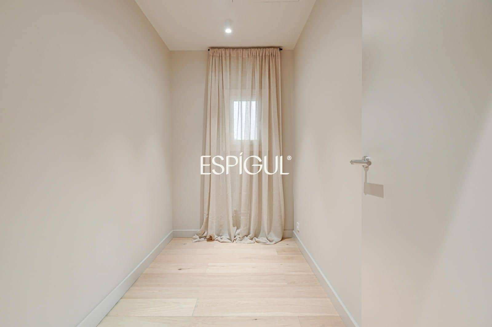 Piso de 4 habitaciones en Barcelona ciudad en venta - 1.590.000 € (Ref: 10113396)