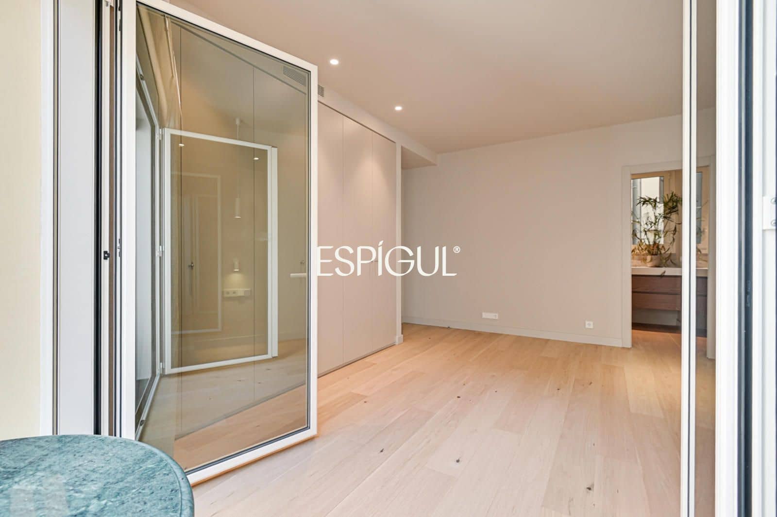 Piso de 4 habitaciones en Barcelona ciudad en venta - 1.590.000 € (Ref: 10113396)
