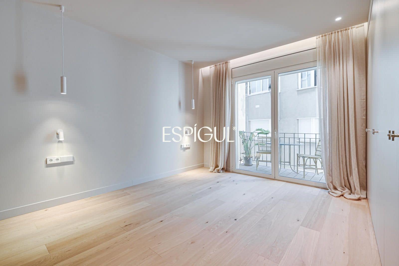 Piso de 4 habitaciones en Barcelona ciudad en venta - 1.590.000 € (Ref: 10113396)