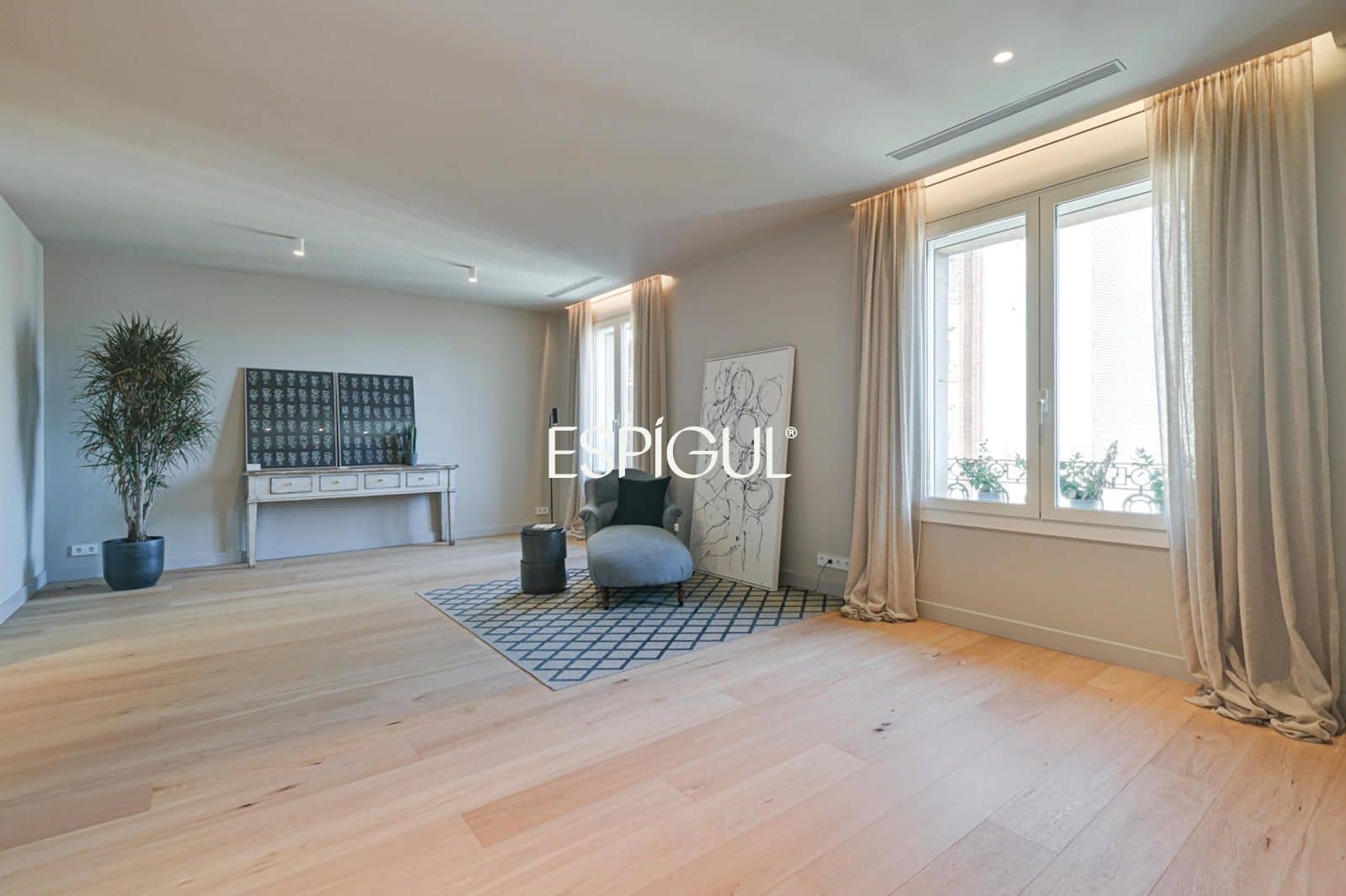 Piso de 4 habitaciones en Barcelona ciudad en venta - 1.590.000 € (Ref: 10113396)