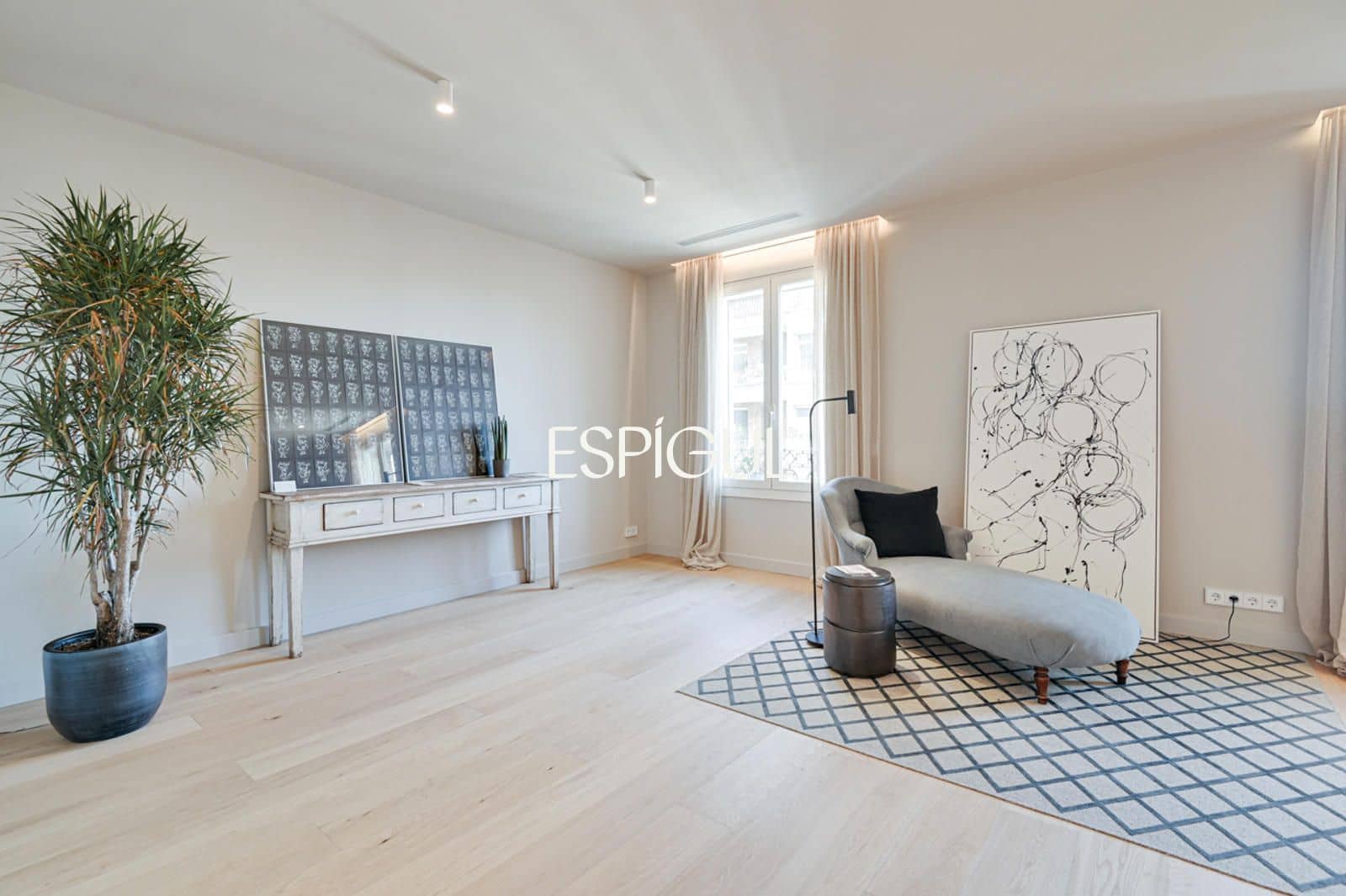Piso de 4 habitaciones en Barcelona ciudad en venta - 1.590.000 € (Ref: 10113396)