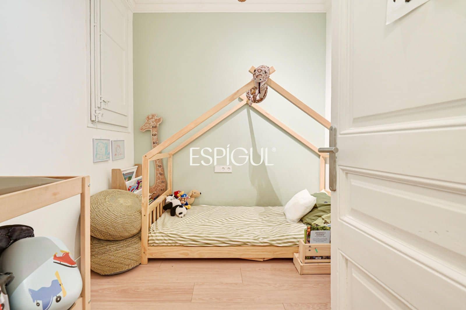 4 soveværelse Lejlighed til salg i Barcelona by - € 790.000 (Ref: 10116045)