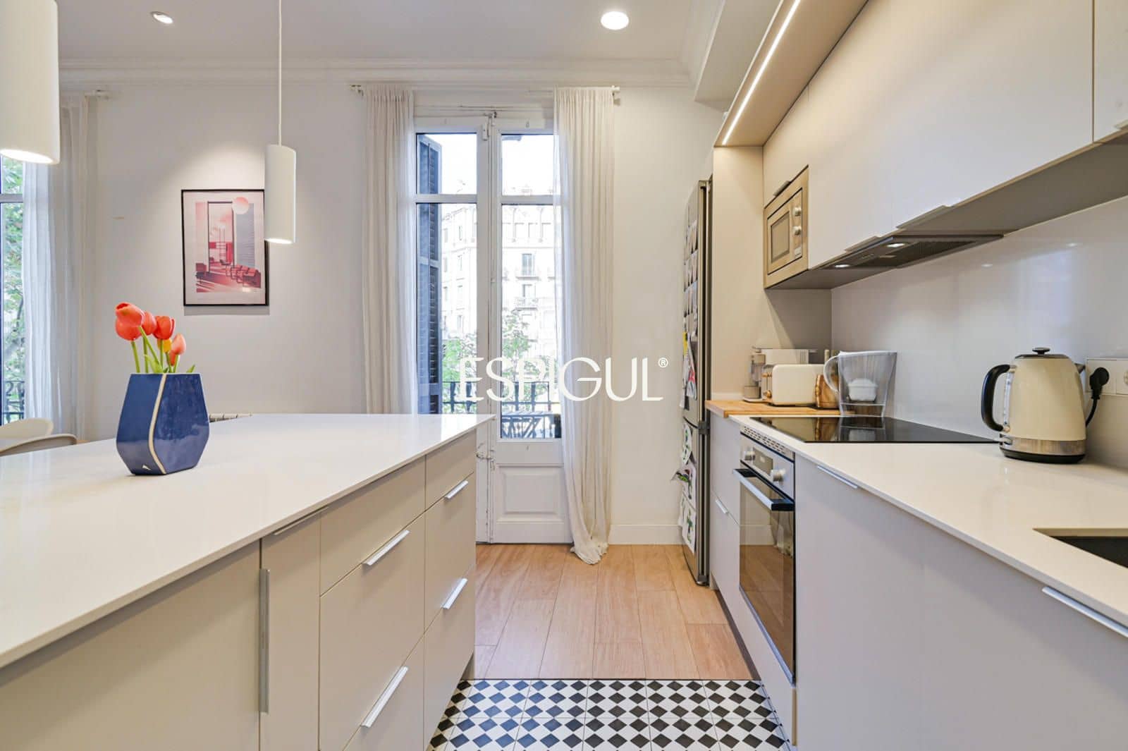 4 soveværelse Lejlighed til salg i Barcelona by - € 790.000 (Ref: 10116045)