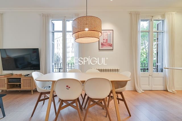 4 soveværelse Lejlighed til salg i Eixample, Barcelona by - € 790.000 (Ref: 10116045)