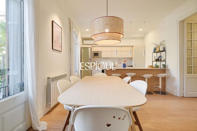 4 soveværelse Lejlighed til salg i Eixample, Barcelona by - € 790.000 (Ref: 10116045)