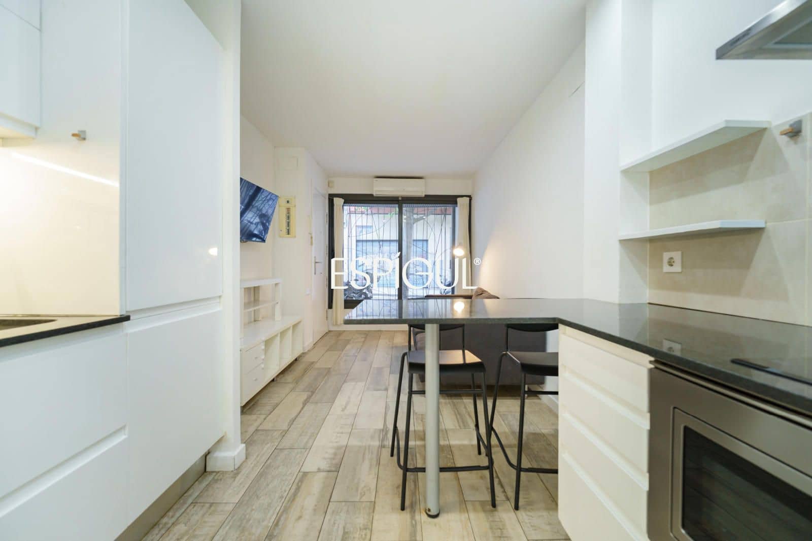 Kommersiell till salu i Barcelona stad - 150 000 € (Ref: 10124687)