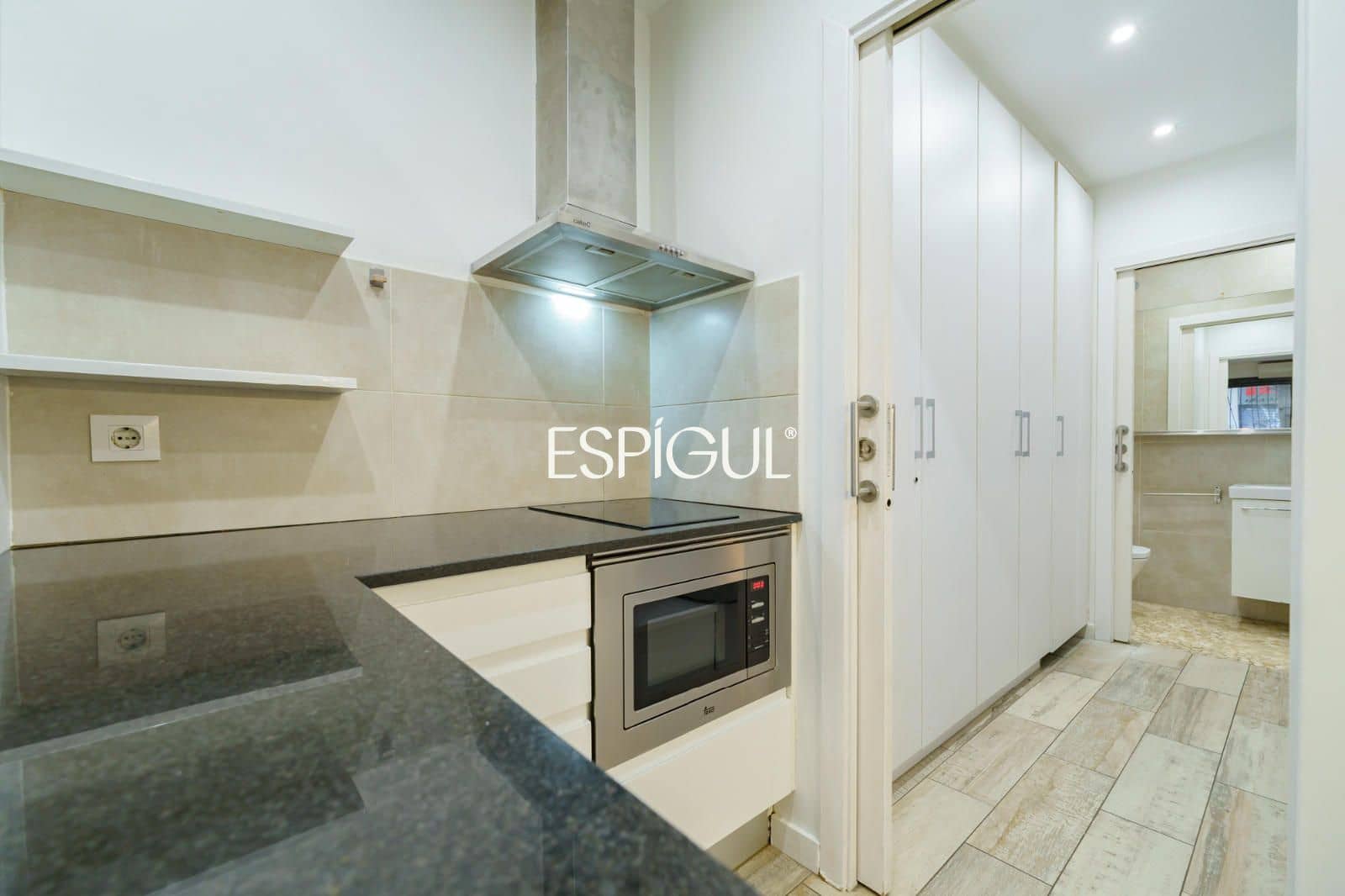Kommersiell till salu i Barcelona stad - 150 000 € (Ref: 10124687)