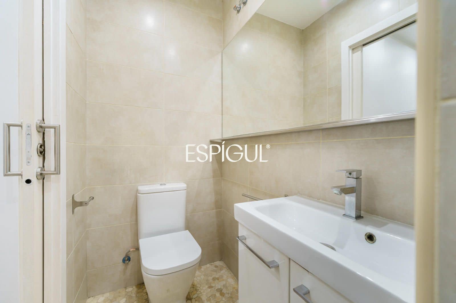 Kommersiell till salu i Barcelona stad - 150 000 € (Ref: 10124687)
