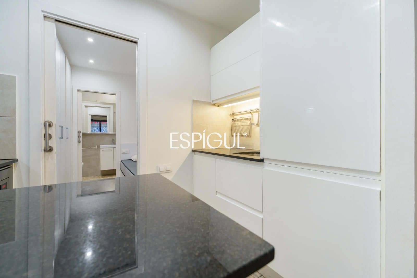 Kommersiell till salu i Barcelona stad - 150 000 € (Ref: 10124687)