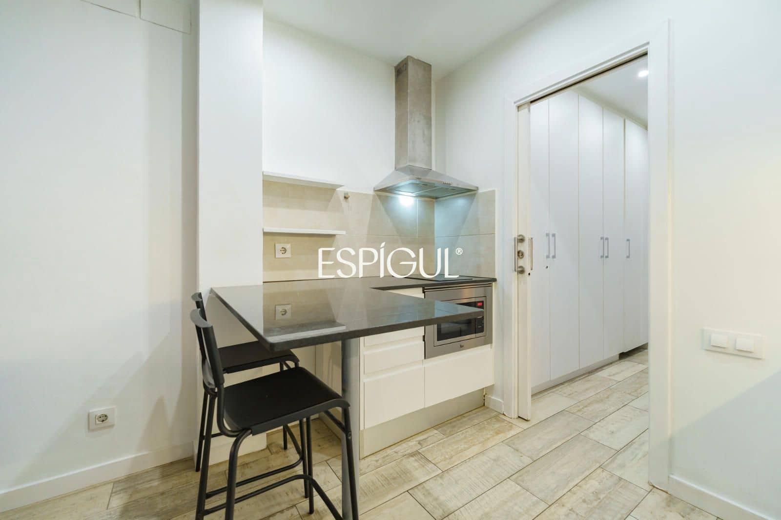 Kommersiell till salu i Barcelona stad - 150 000 € (Ref: 10124687)