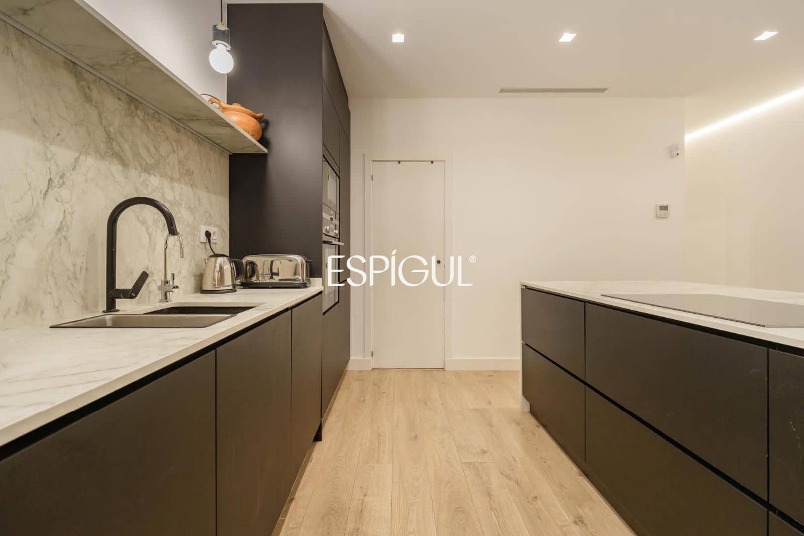 Piso de 3 habitaciones en Barcelona ciudad en venta - 845.000 € (Ref: 10125242)