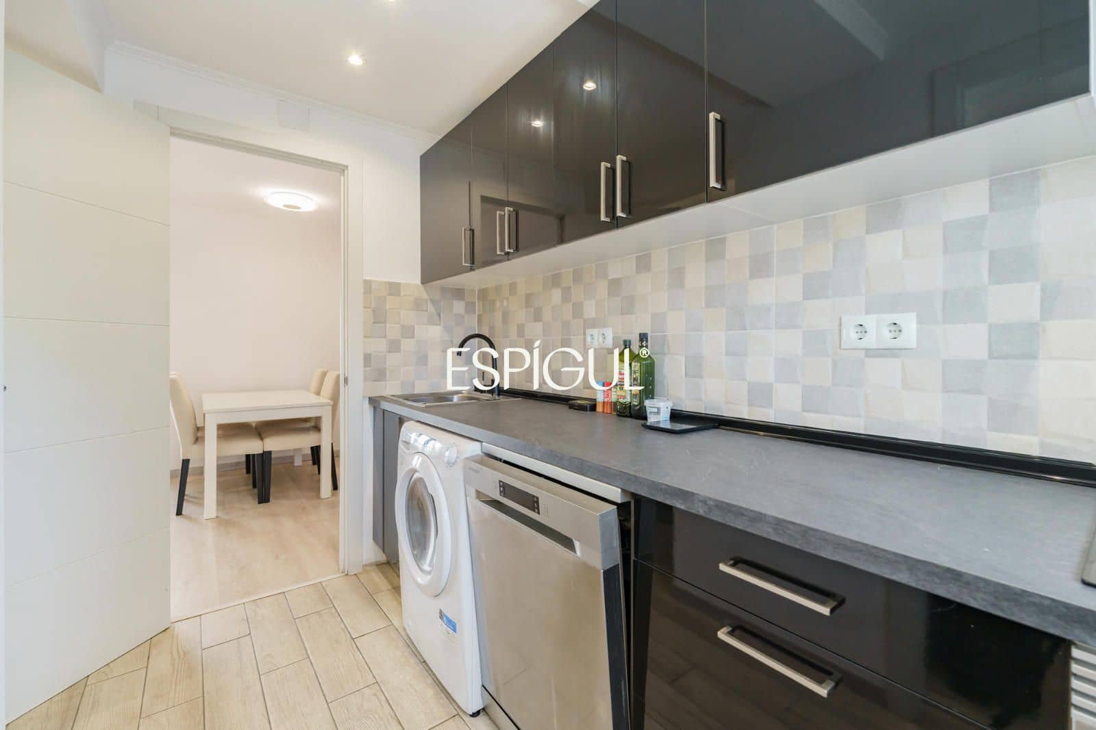 3 soveværelse Lejlighed til salg i Barcelona by - € 595.000 (Ref: 10138879)