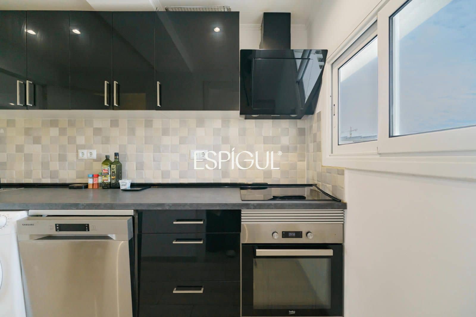 3 soveværelse Lejlighed til salg i Barcelona by - € 595.000 (Ref: 10138879)