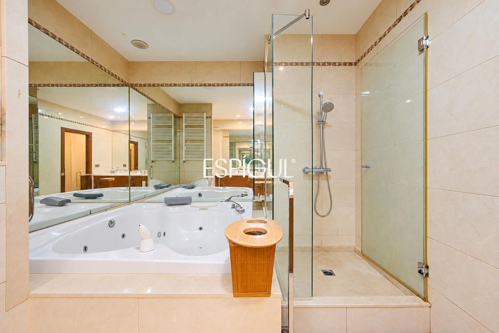 4 soverom Leilighet til salgs i Barcelona by - € 1 125 000 (Ref: 10141372)