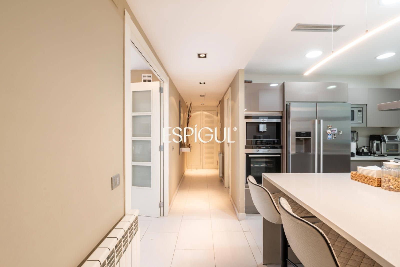 4 slaapkamer Flat te koop in Barcelona stad met garage - € 1.590.000 (Ref: 10170293)