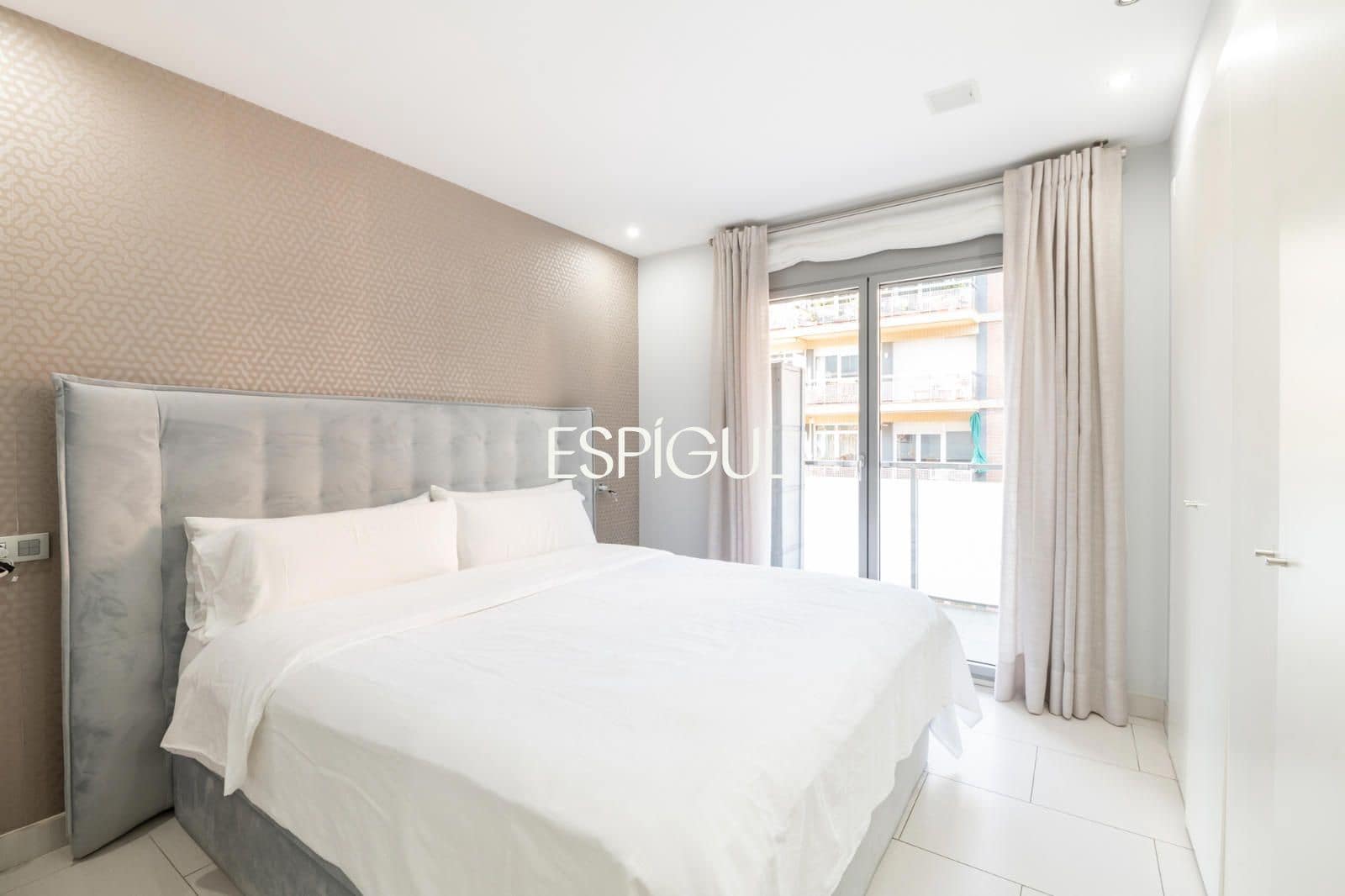 4 slaapkamer Flat te koop in Barcelona stad met garage - € 1.590.000 (Ref: 10170293)