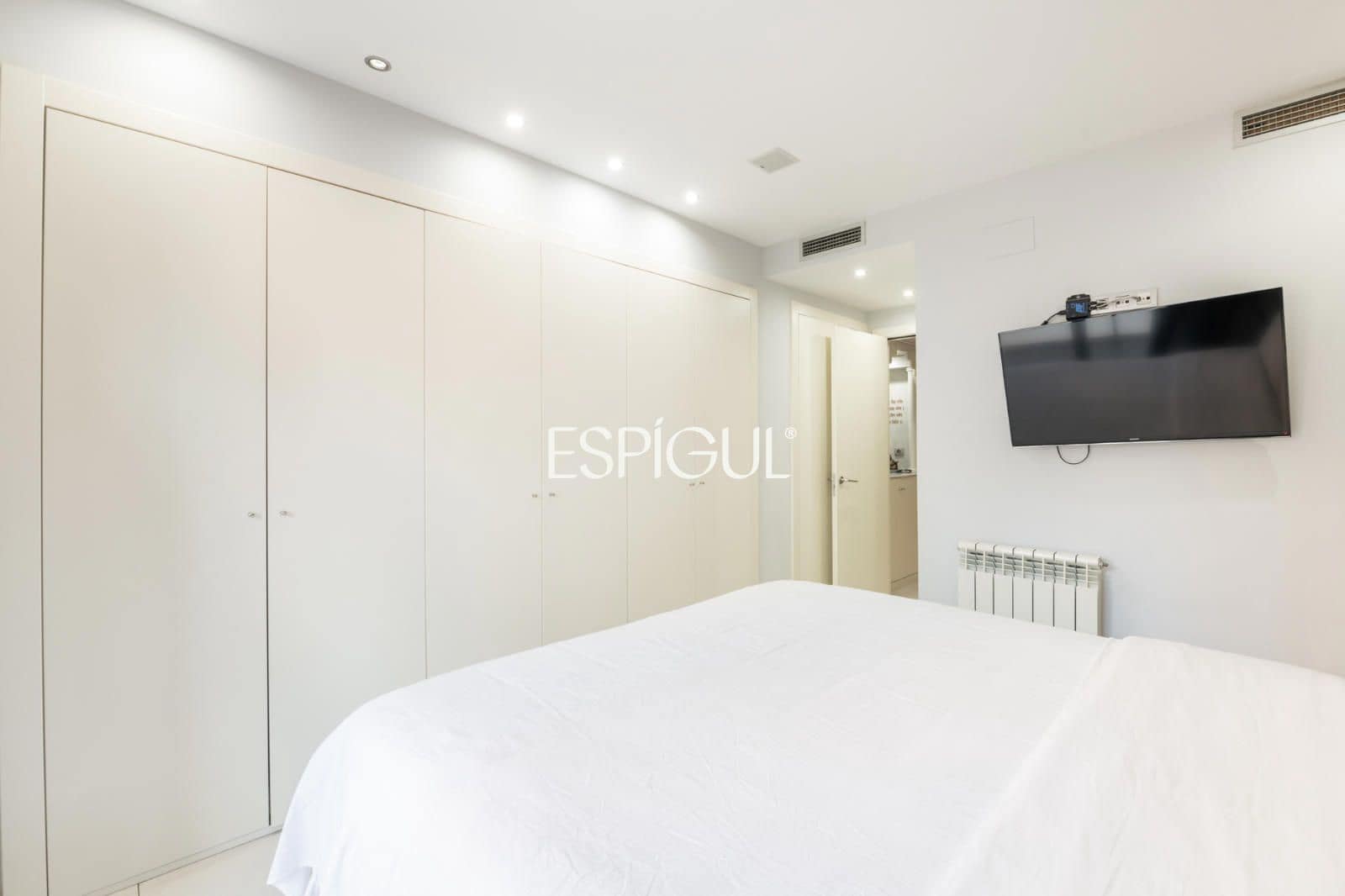4 slaapkamer Flat te koop in Barcelona stad met garage - € 1.590.000 (Ref: 10170293)