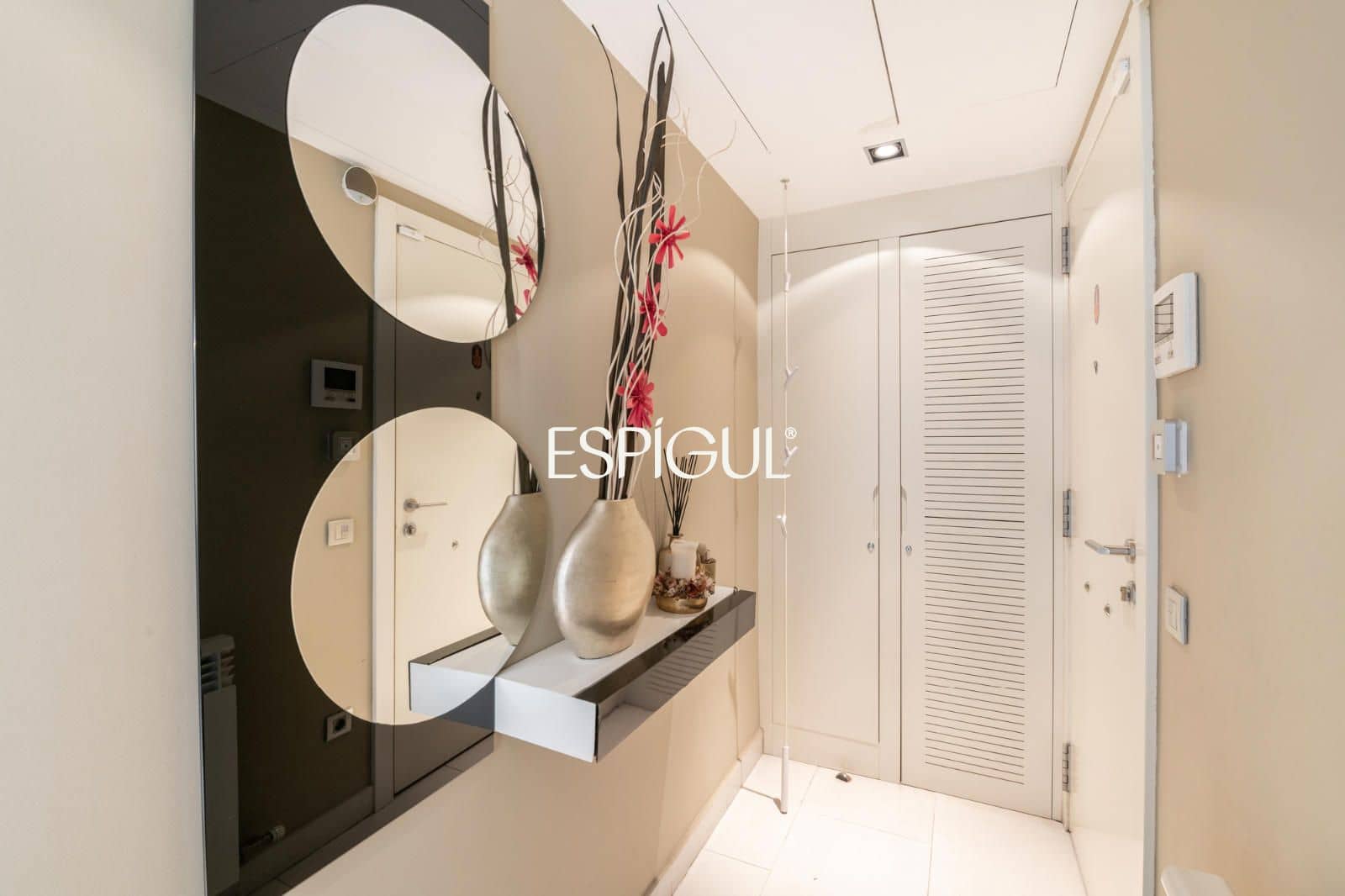 4 slaapkamer Flat te koop in Barcelona stad met garage - € 1.590.000 (Ref: 10170293)