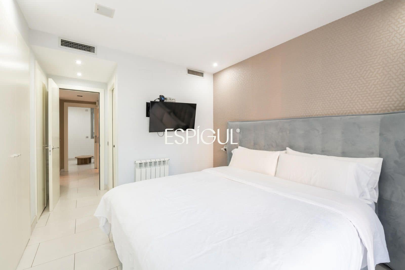 4 slaapkamer Flat te koop in Barcelona stad met garage - € 1.590.000 (Ref: 10170293)