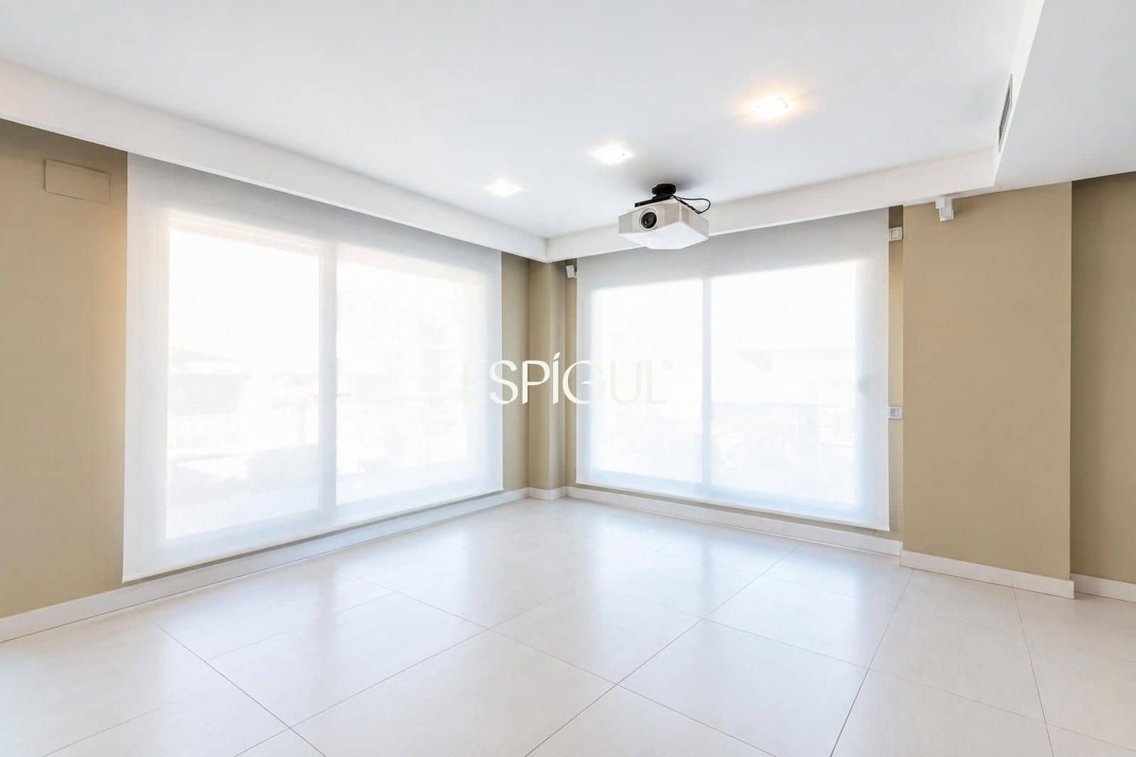 4 slaapkamer Flat te koop in Barcelona stad met garage - € 1.590.000 (Ref: 10170293)